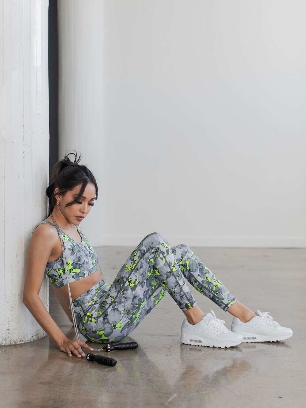 Savvi Women's High-Waist Floral Set- Gray/Neon Green